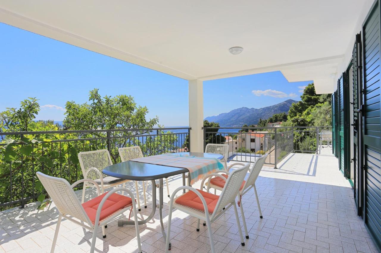 Apartments With A Parking Space Brela, Makarska - 6043 Dış mekan fotoğraf