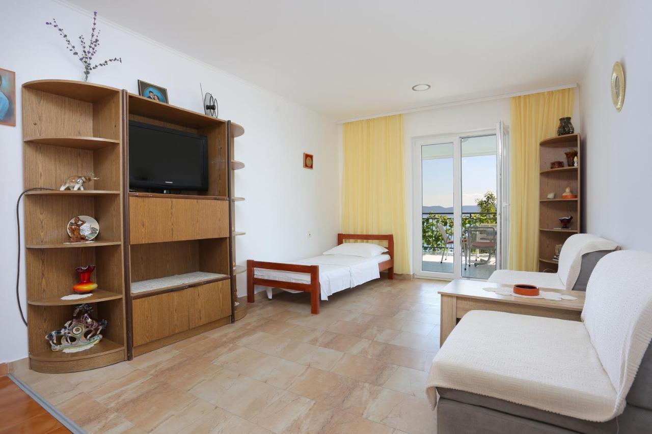 Apartments With A Parking Space Brela, Makarska - 6043 Dış mekan fotoğraf
